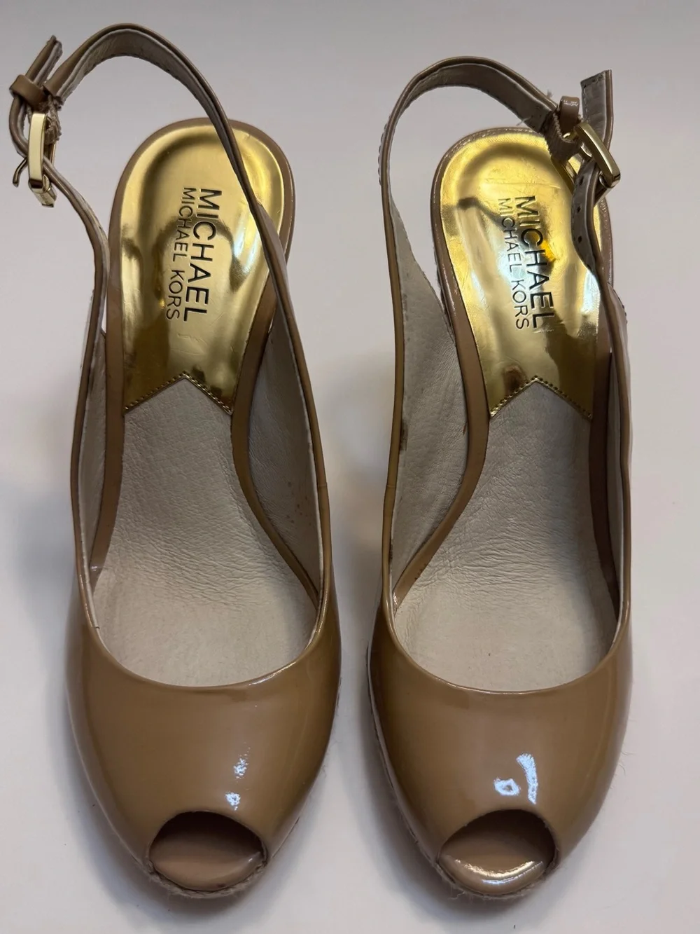 Michael Kors Tan Patent Leather Peep-Toe Slingback Wedge Sz 7